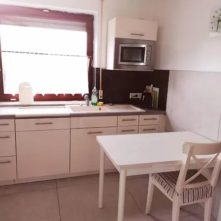 100M2 3-Zimmer Monteuer Arbeiter Wohnung Kassel *