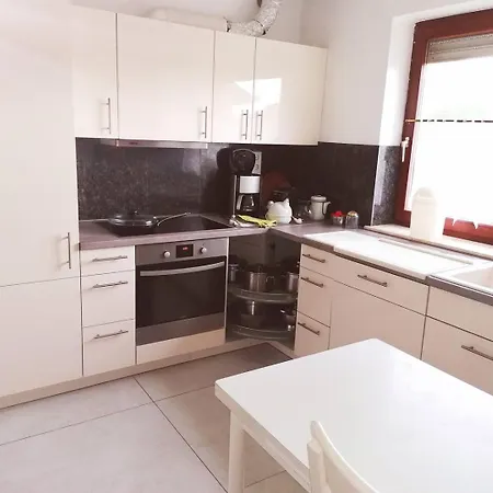100M2 3-Zimmer Monteuer Arbeiter Wohnung Kassel Lägenhet *
